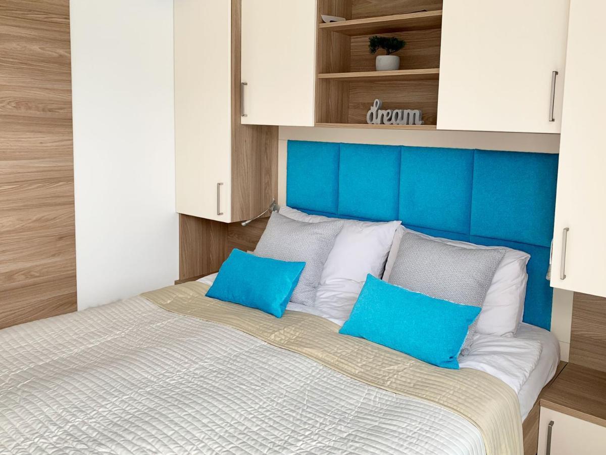Bonita Houseboat Apartment Portorose エクステリア 写真