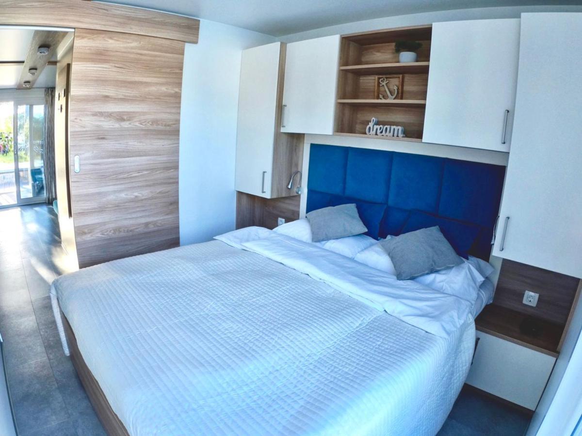 Bonita Houseboat Apartment Portorose エクステリア 写真